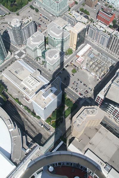 Schatten des CN-Tower.jpg